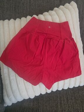 Halara High Waisted Back Pocket And Hidden Side Pocket Red 2-in-1 Yoga Shorts